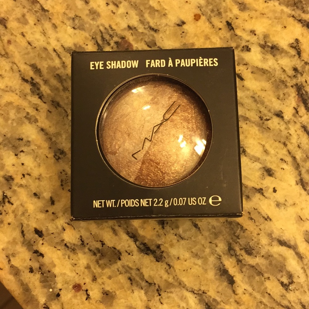 MAC Love Connection limited edition eyeshadow duo.